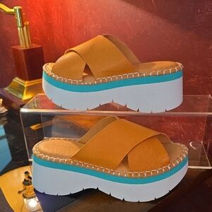 Chocolat Blu Magic Platform Slide Sandals - Clemintine Leather